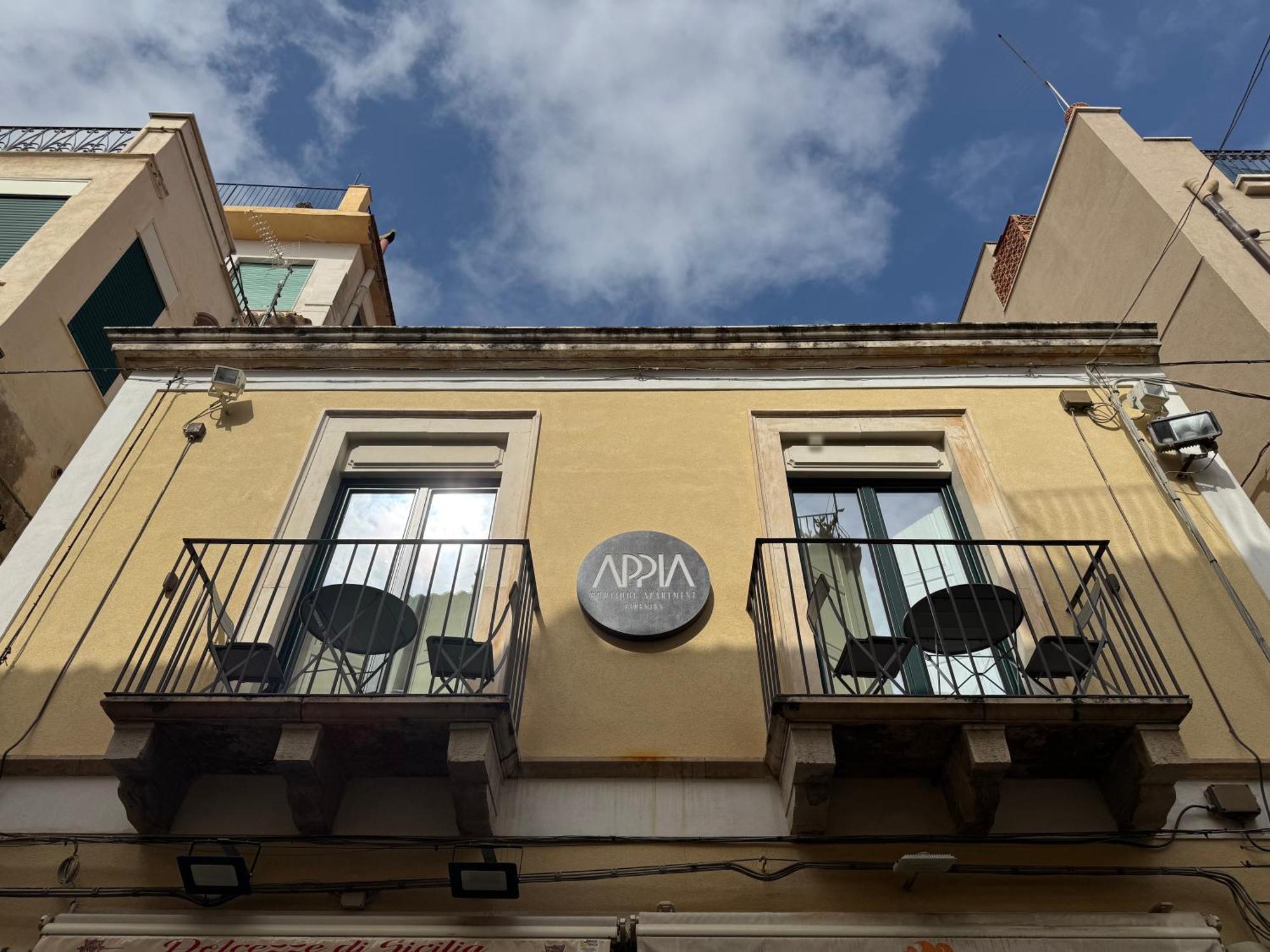 Appia Boutique Apartment Таормина Екстериор снимка