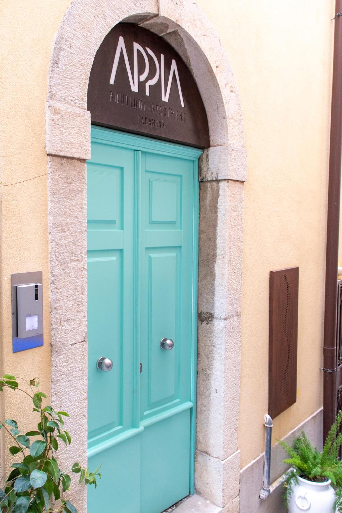 Appia Boutique Apartment Таормина Екстериор снимка